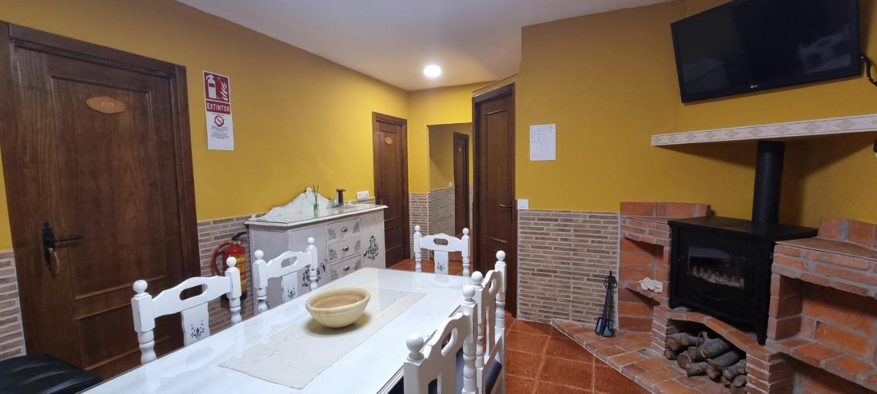 Apartamento Turistico "El Rincon De La Pernila" Guadalupe  Exteriör bild
