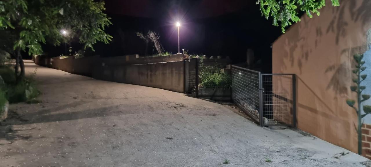 Apartamento Turistico "El Rincon De La Pernila" Guadalupe  Exteriör bild